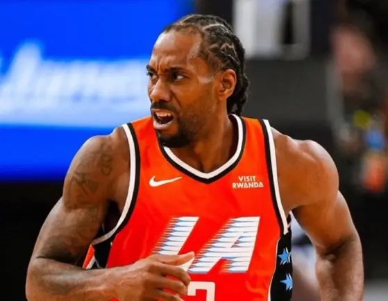 日职联-伦纳德你太狠了！快船尘封了50年的纪录，就这样被你打破了|小卡|西部|洛杉矶快船队|三分球|篮板_新浪体育_新浪新闻